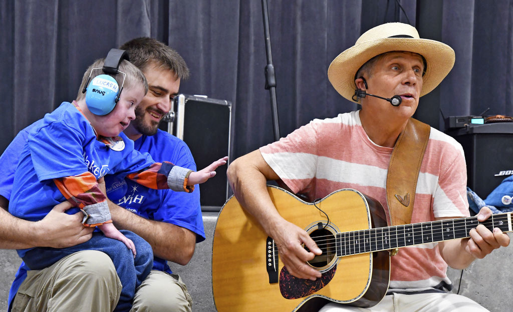 Tim Noah Make-A-Wish for Lucas Hagan
